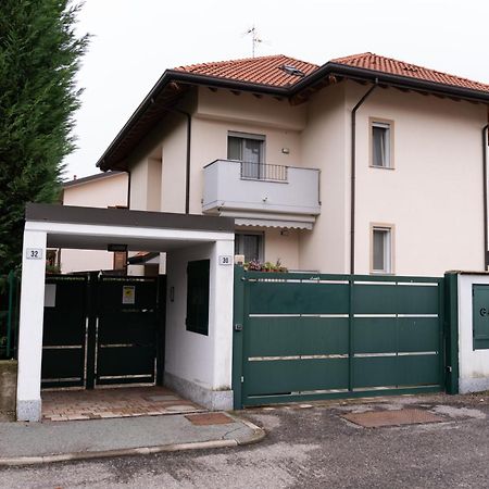 Comforthome Fiera Cornaredo Bagian luar foto