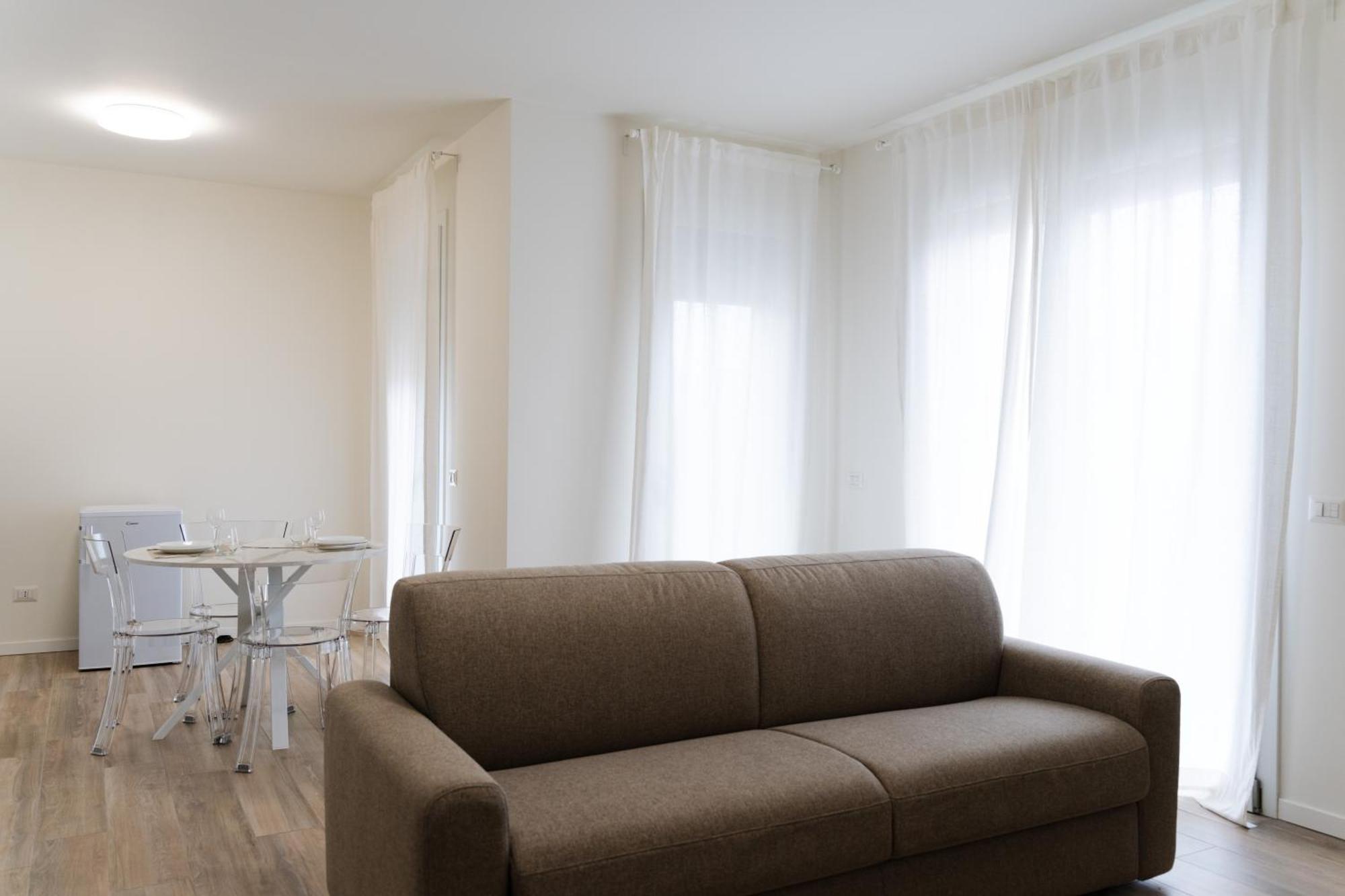 Comforthome Fiera Cornaredo Bagian luar foto