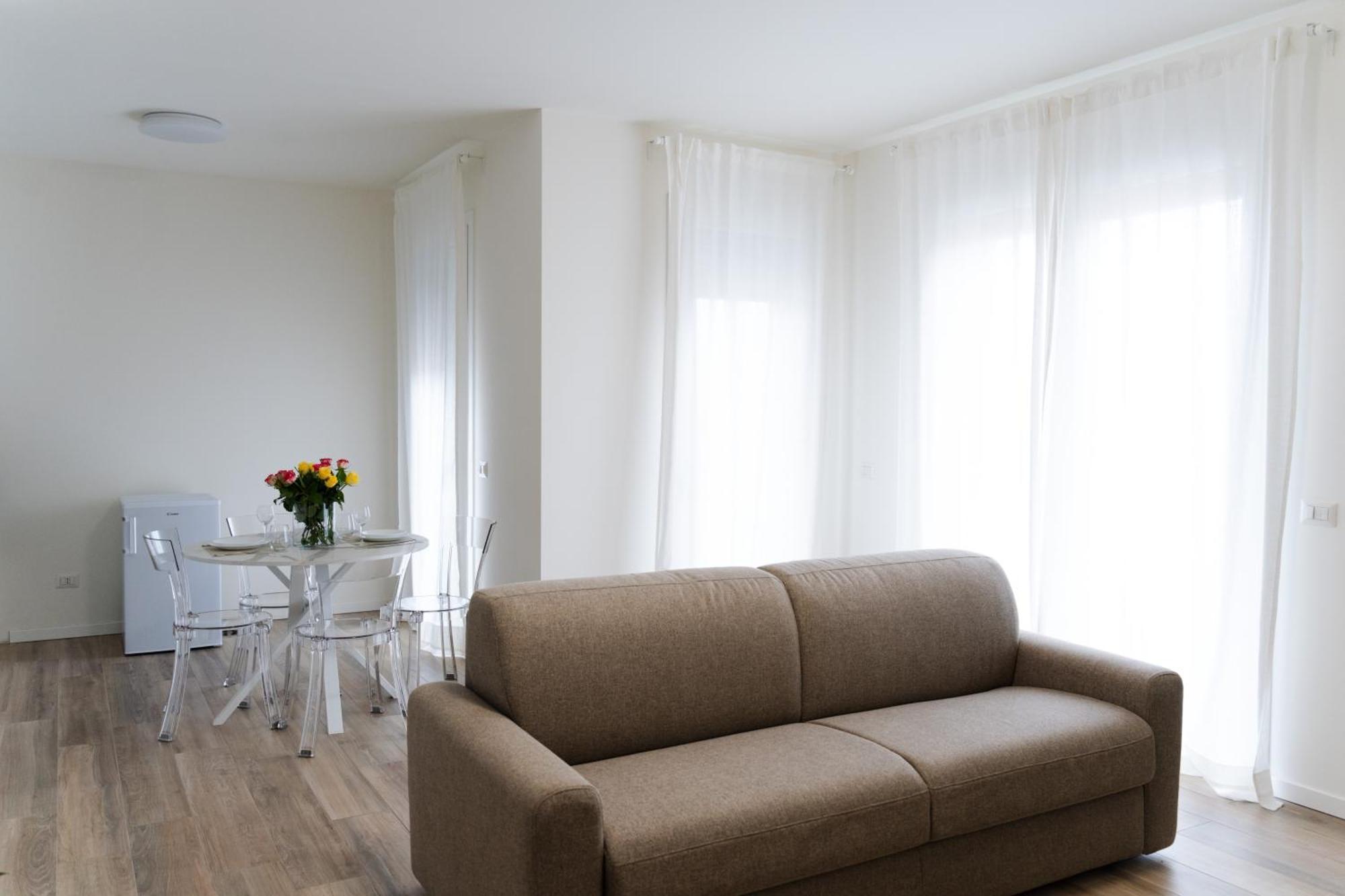 Comforthome Fiera Cornaredo Bagian luar foto